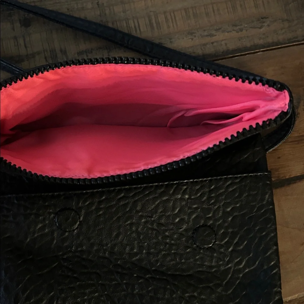 Fox Black Textured Crossbody Bag - Picture 5 of 5